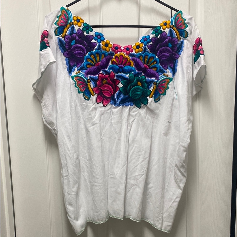 Embroidered Blouse | Traditional | Guatemala | Never Worn | White short sleeve